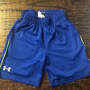 Under Armour boys shorts size 5